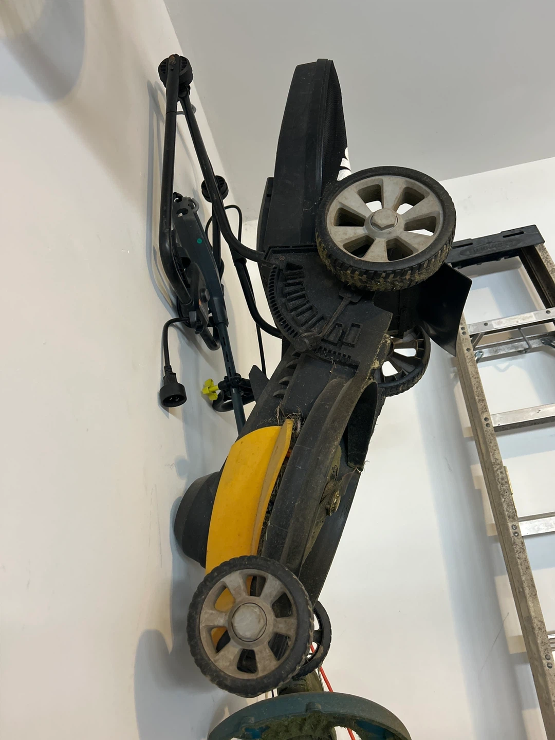 Electric Lawnmower