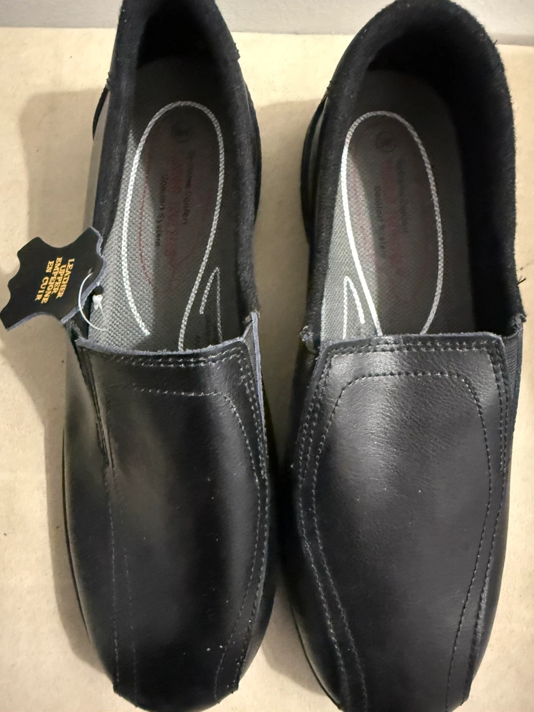 *Brand New,* Women's Tender Tootsies leather Loafers Size 9W