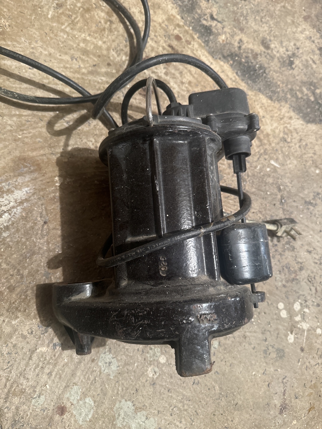 Liberty Pumps Submersible Sump Pump with VMF Switch - photo 3