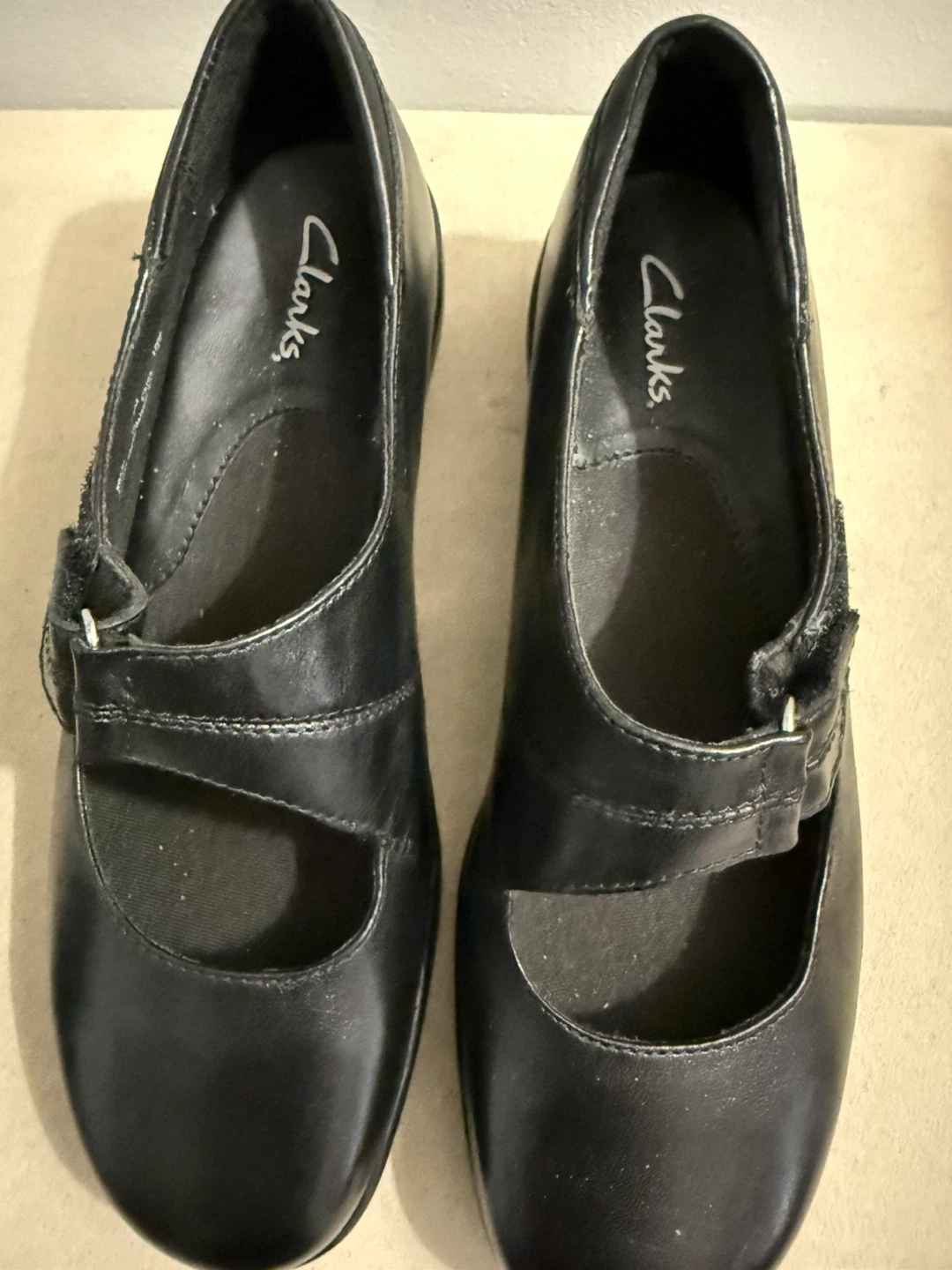 *Brand New* women's Clarks Black Leather Mary Jane's- 8