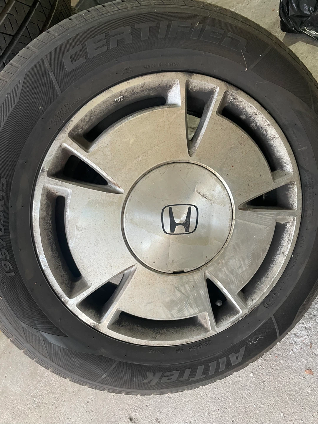 Set of 4 Honda Civic Alloy Rims with Tires