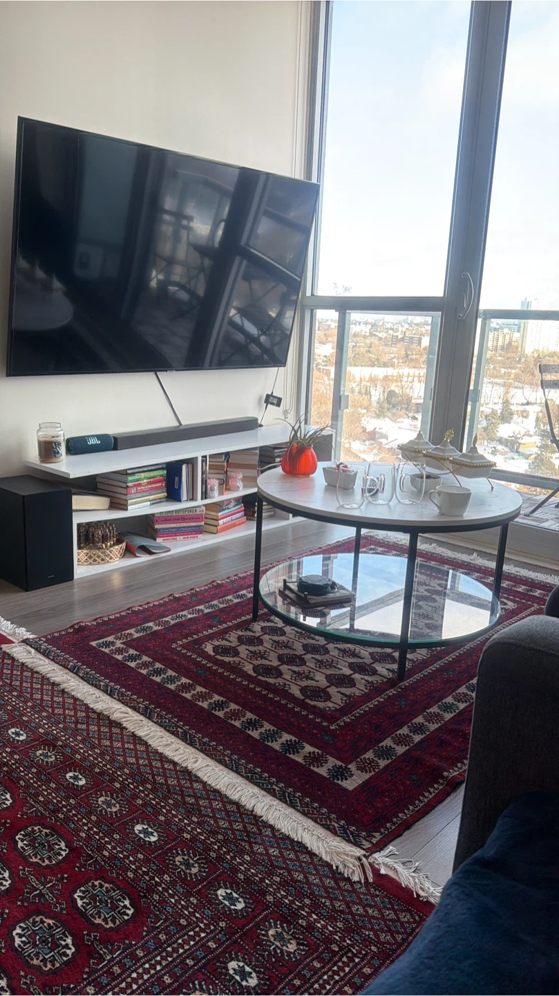 Beautiful Traditional Cream & Red Rug – Clean & Stylish - photo 2
