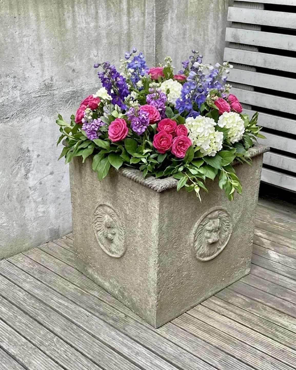 Stone Square Planters with Lion Embellishments - Set of 2 - photo 2