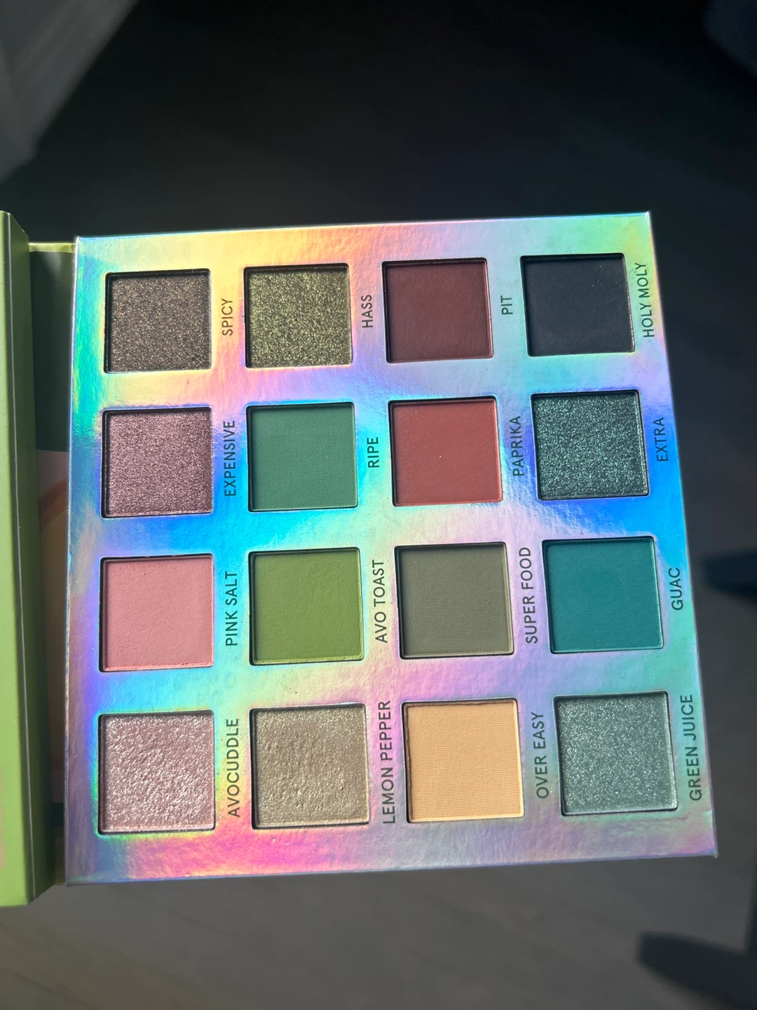 BH Cosmetics Avocado Toast 16 Color Shadow Palette - photo 3