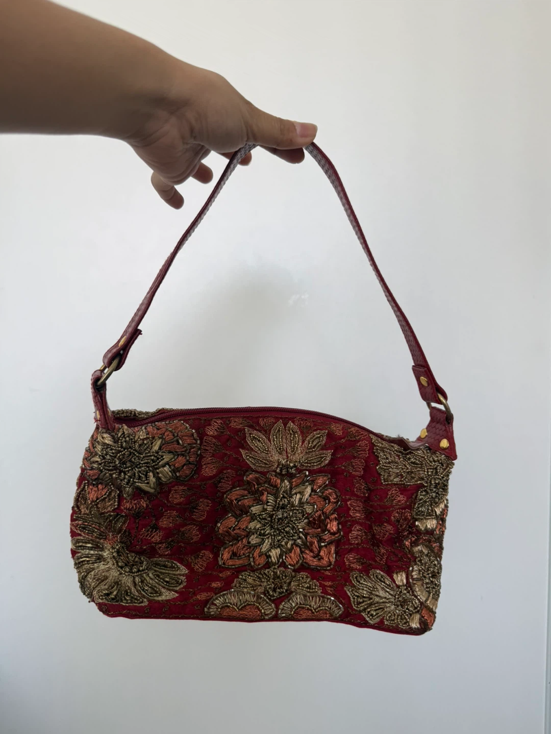 Red Embroidered Shoulder Bag - photo 2
