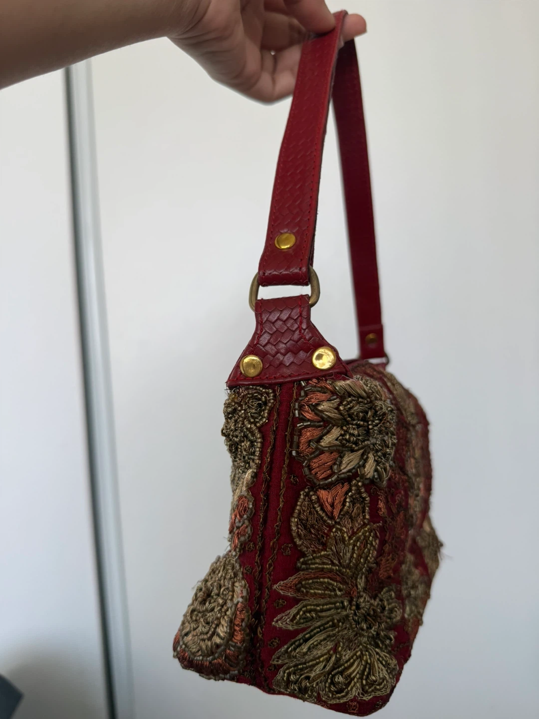 Red Embroidered Shoulder Bag - photo 4