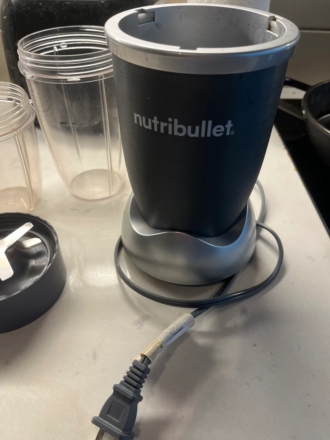NutriBullet Blender with 2 Cups and Blade (600W) - photo 5