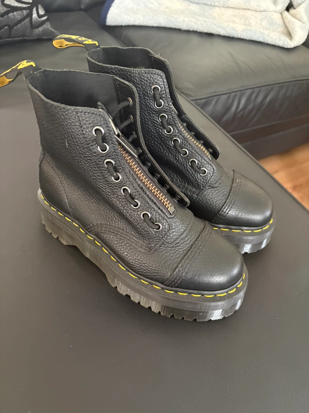 Dr. Martens Leather Zip Platform Boots Size z8 - photo 2