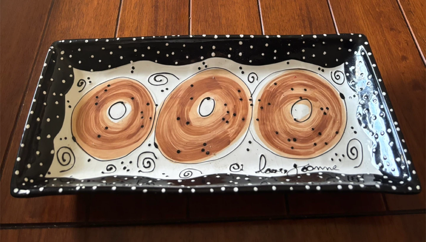 Hand-Painted Ceramic Tray with Bagel Design