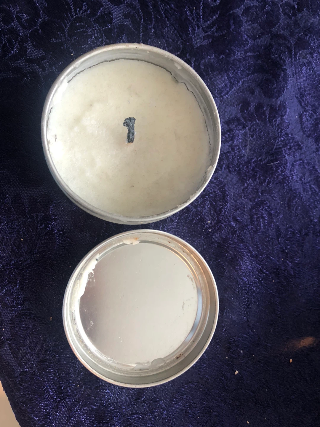 Candle in tin 🥕