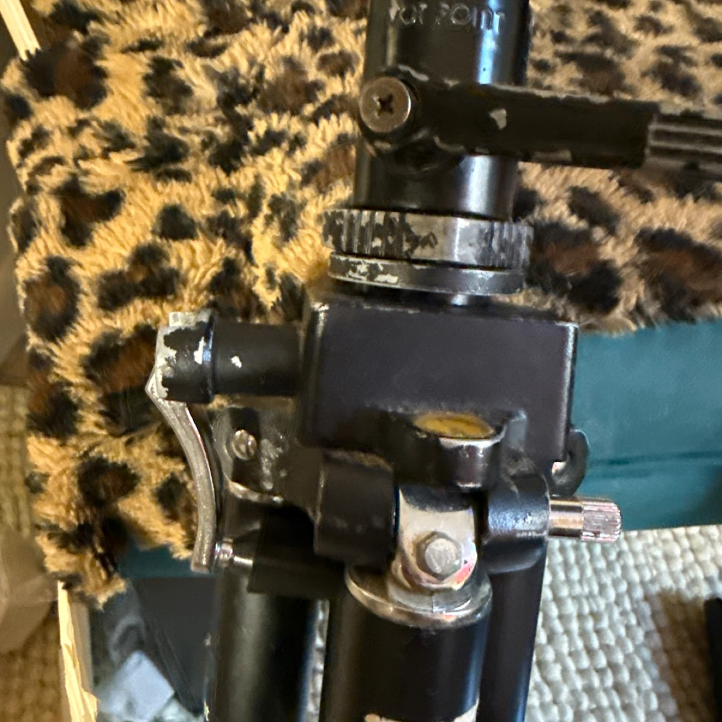 Pivot Point Tripod for Mannequin Head/Wig Stand - photo 2
