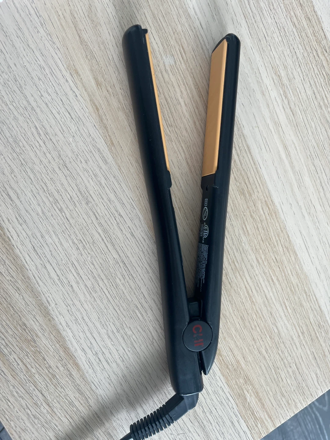 CHI Original Ceramic Hairstyling Iron / Hair Straightener