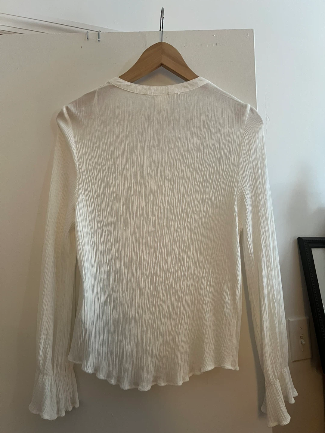 White H&M Long Sleeve Lace Detail Blouse - photo 2
