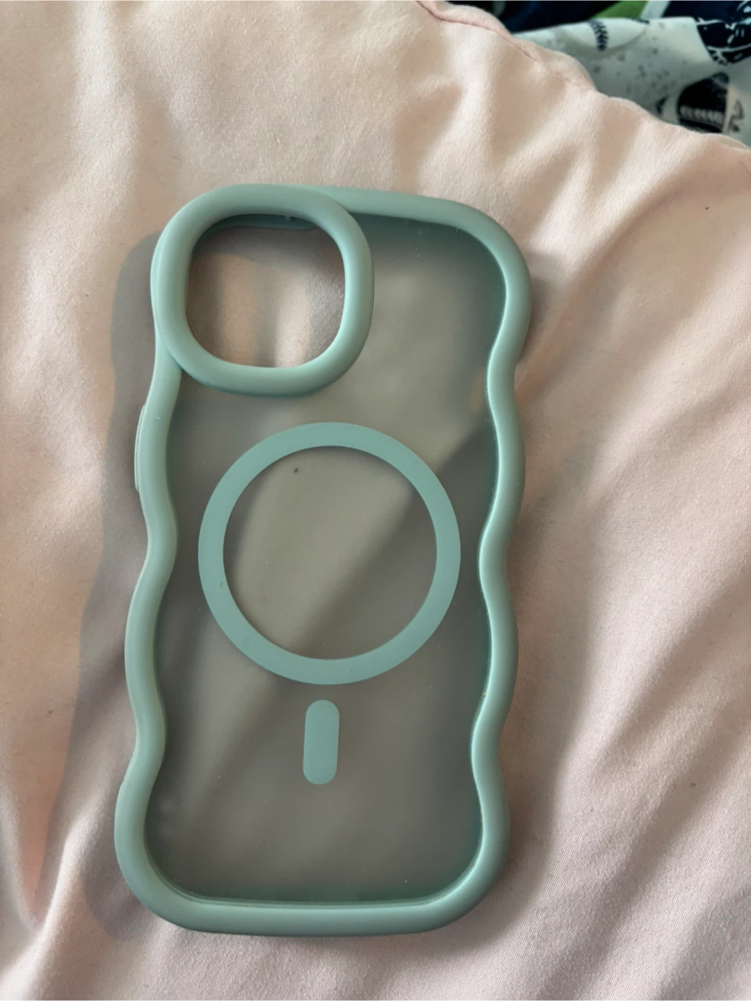 Wavy iPhone Case with MagSafe