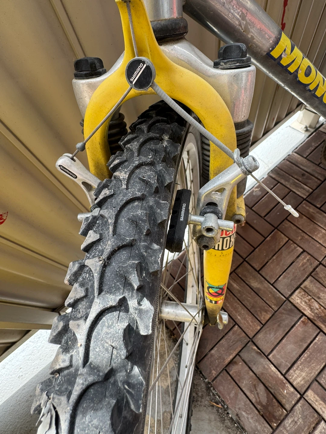 Mongoose Mountain Bike - photo 2