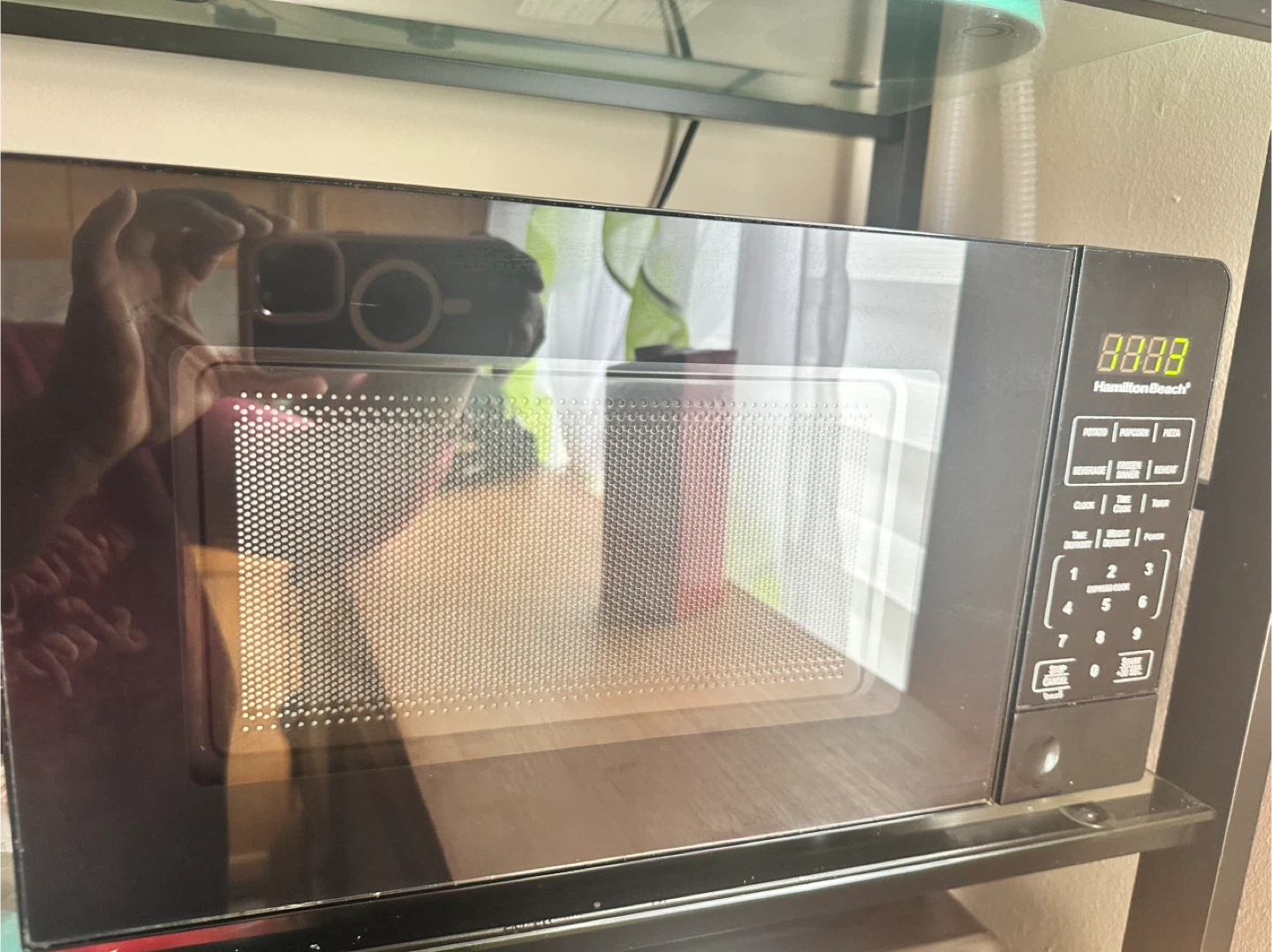 Hamilton Beach Microwave Oven - photo 2