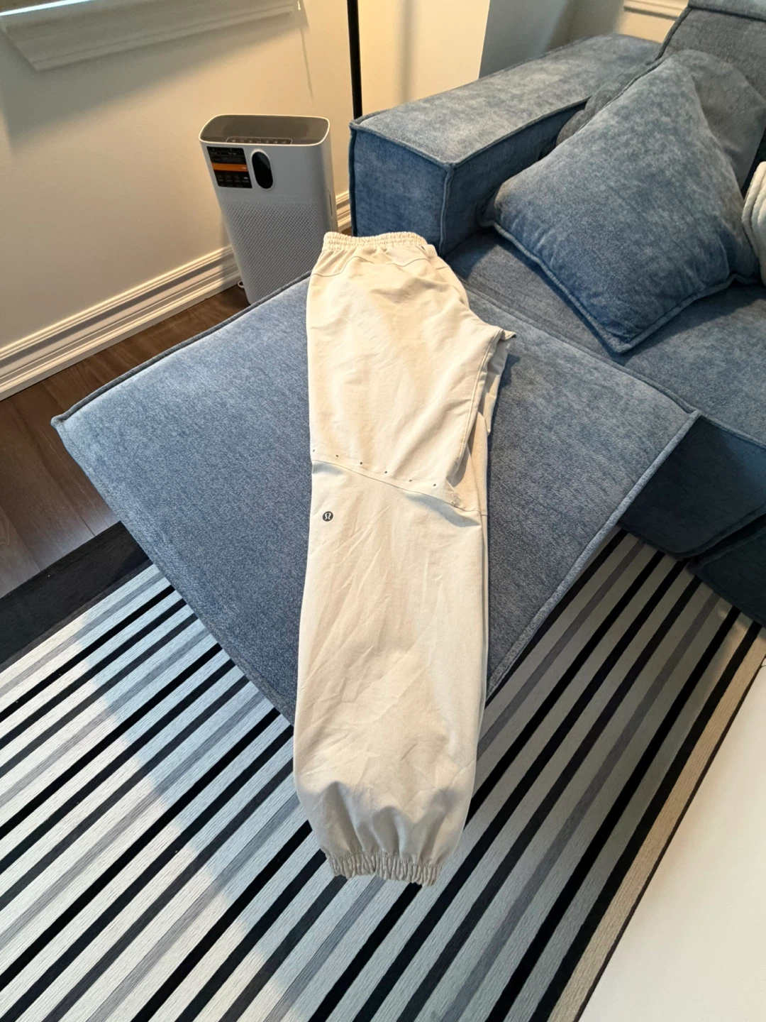 Like New Lululemon ABC Men’s jogger M Size