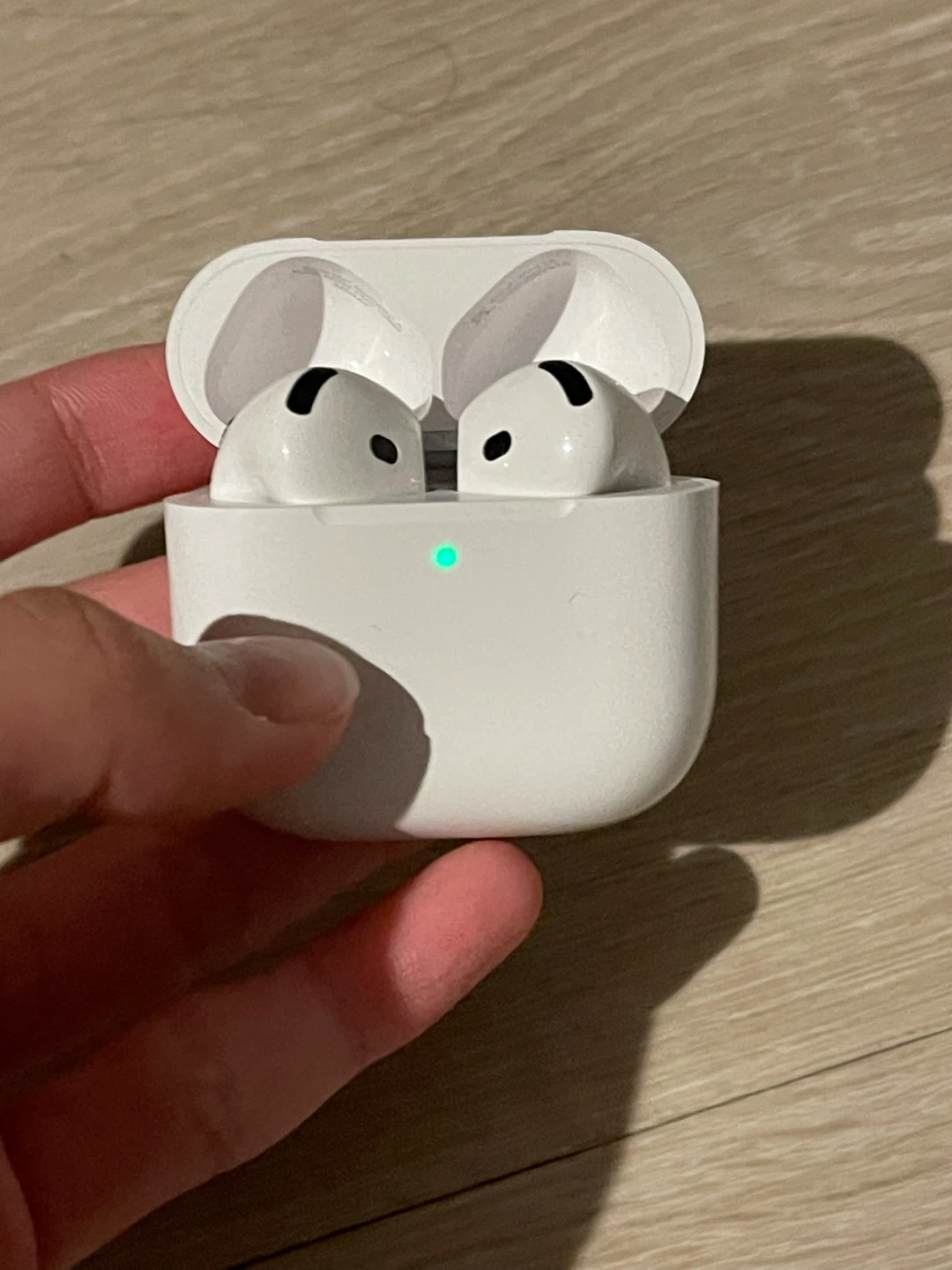 Used AirPod 4 Active Noise Cancelling - photo 3
