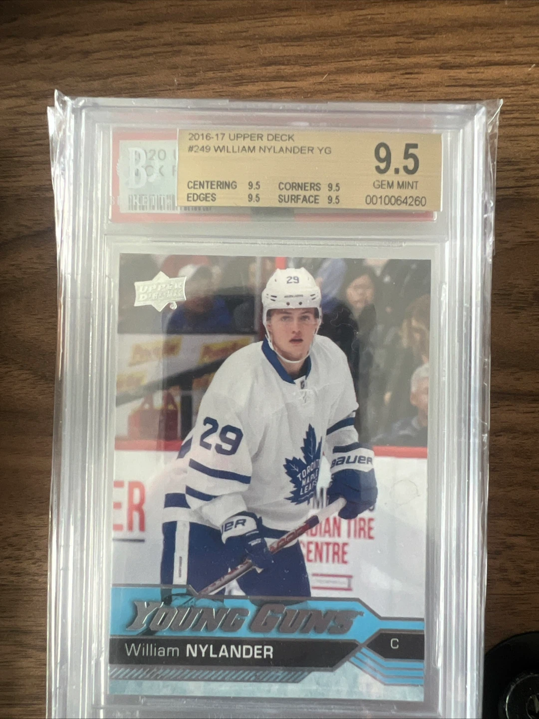 2016-17 Upper Deck William Nylander Young Guns YG RC #249 GM 9.5