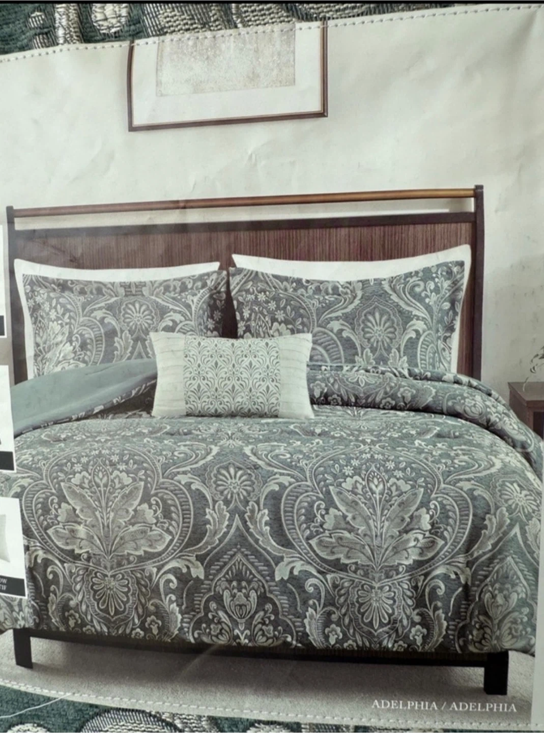 Comforter Set (Queen/Double Size) BRAND-NEW/ 4 pcs