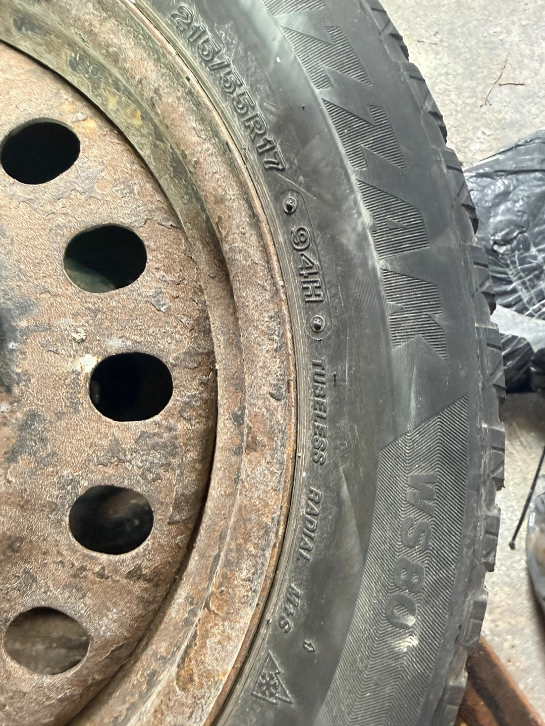 215/55R17 Snow Tires on Steel Rims - photo 3