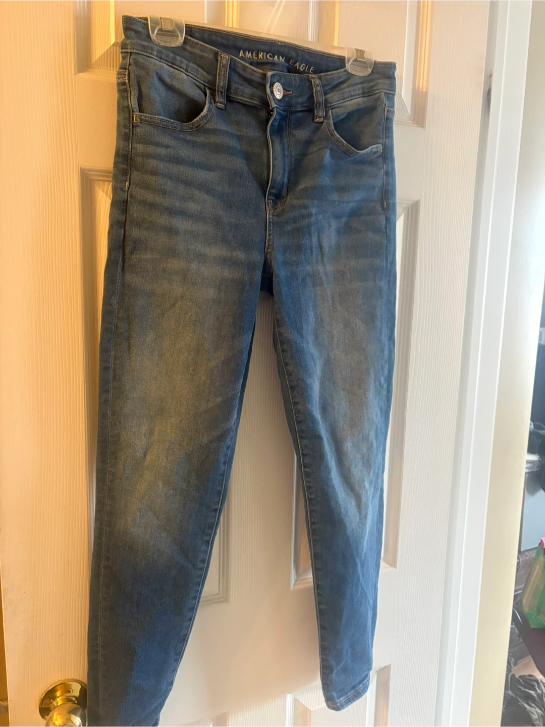 American eagle woman’s jeans size 8