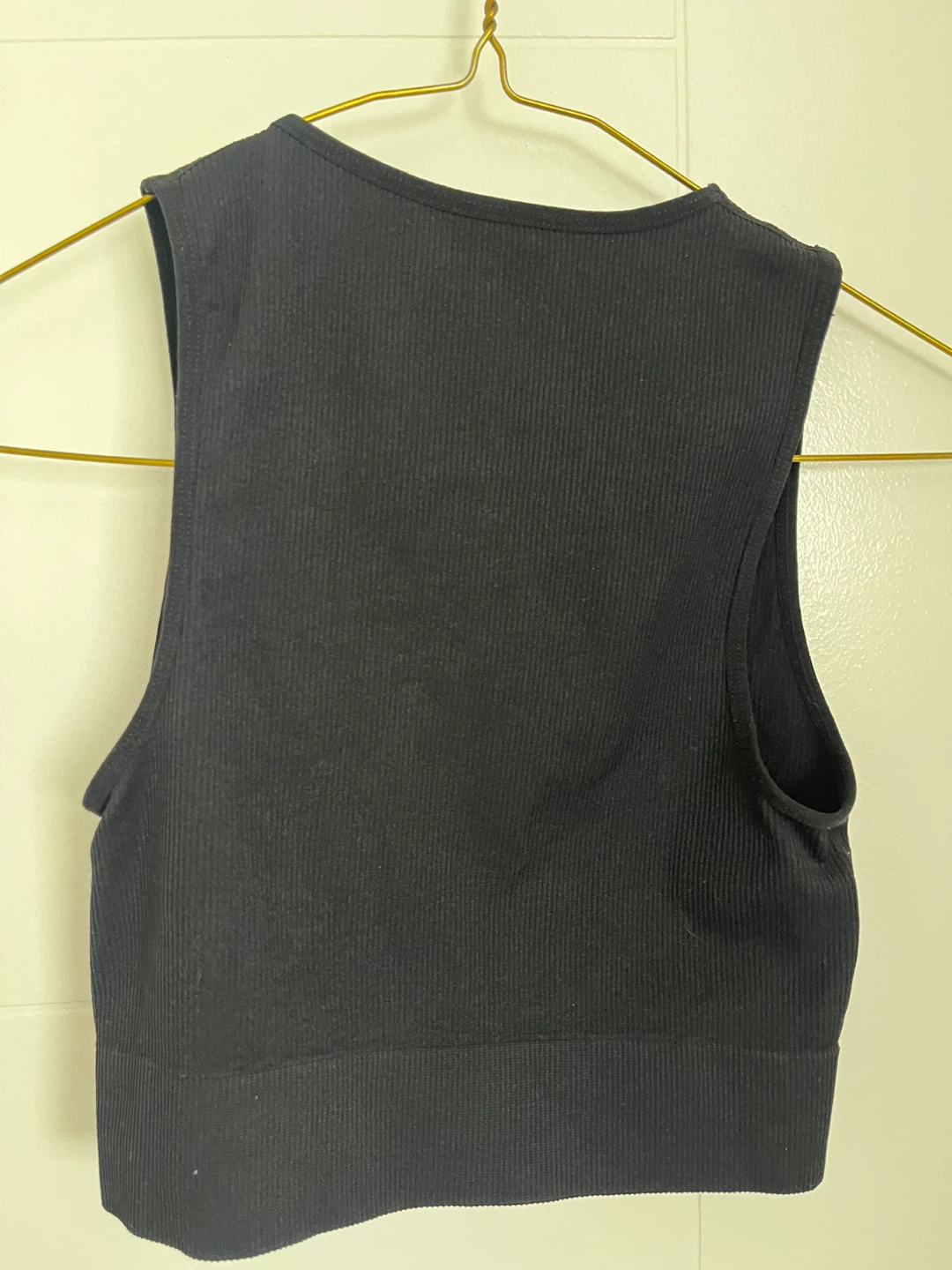 3 urban planet tank tops (all for $2) - photo 3