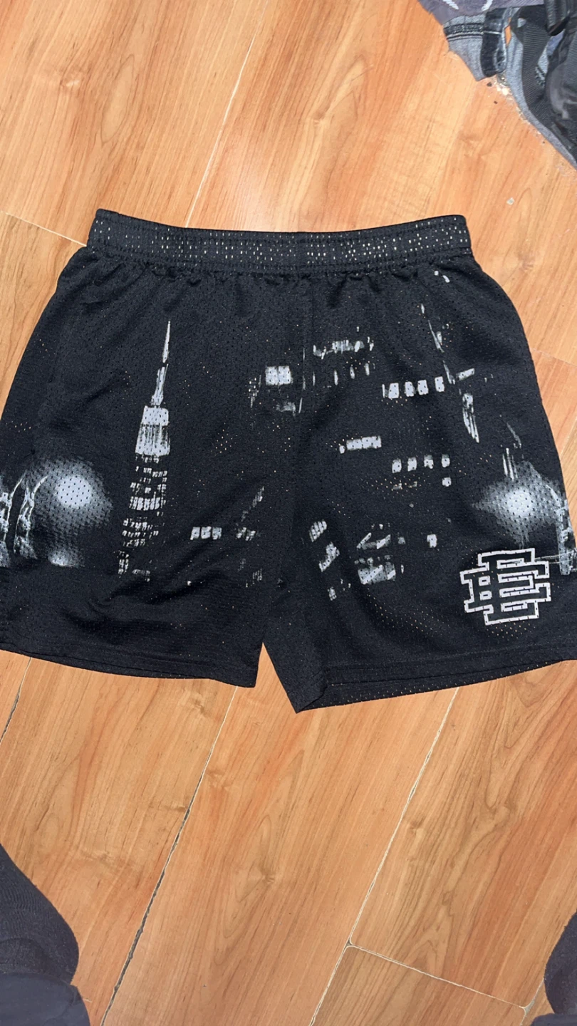 EE shorts