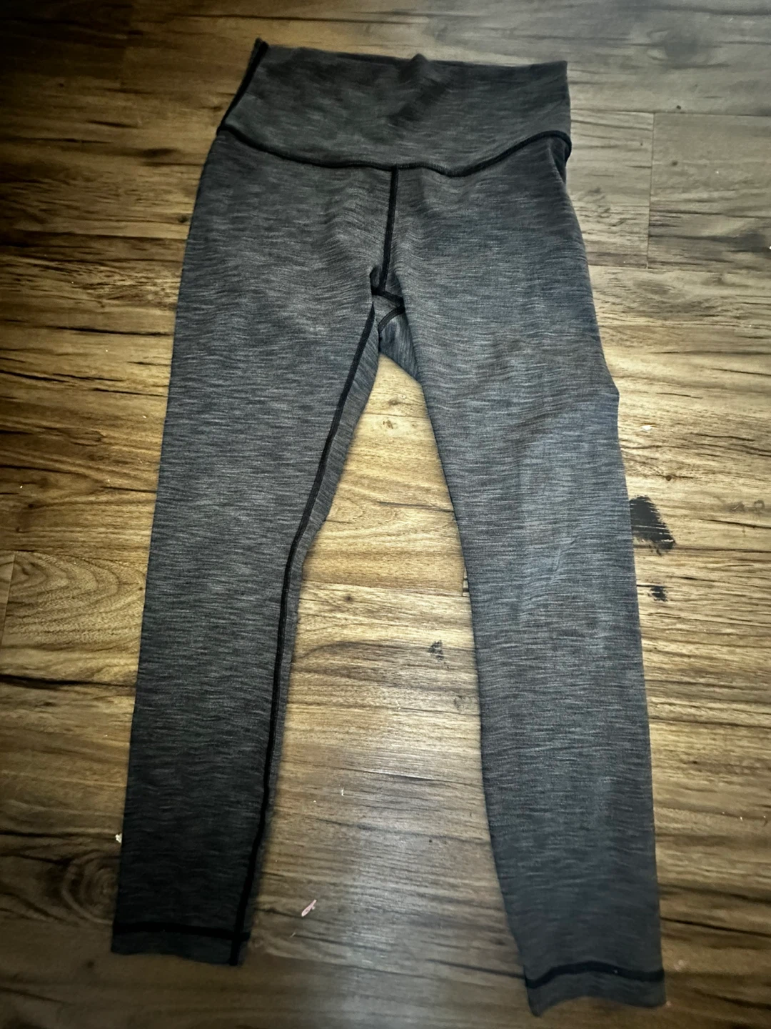 Lululemon Grey Heathered Cropped Leggings