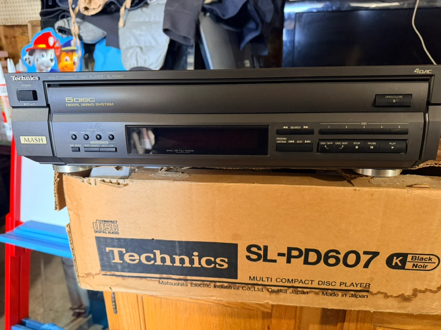 Technics SL-PD607 5-Disc Multi Compact Disc Player - photo 2