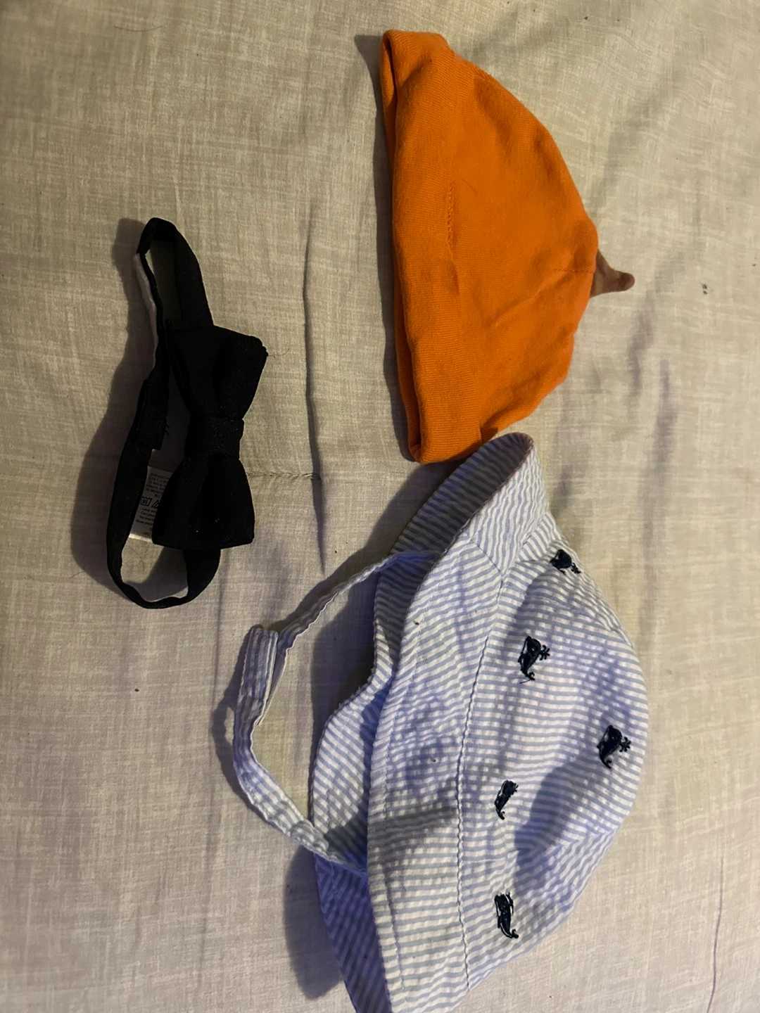 Babies Hats And Bibs etc… - photo 2