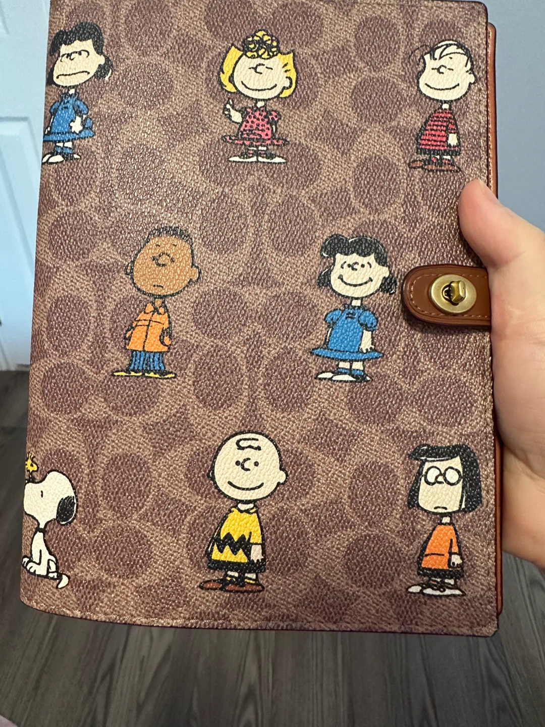 Coach x Peanuts Folio