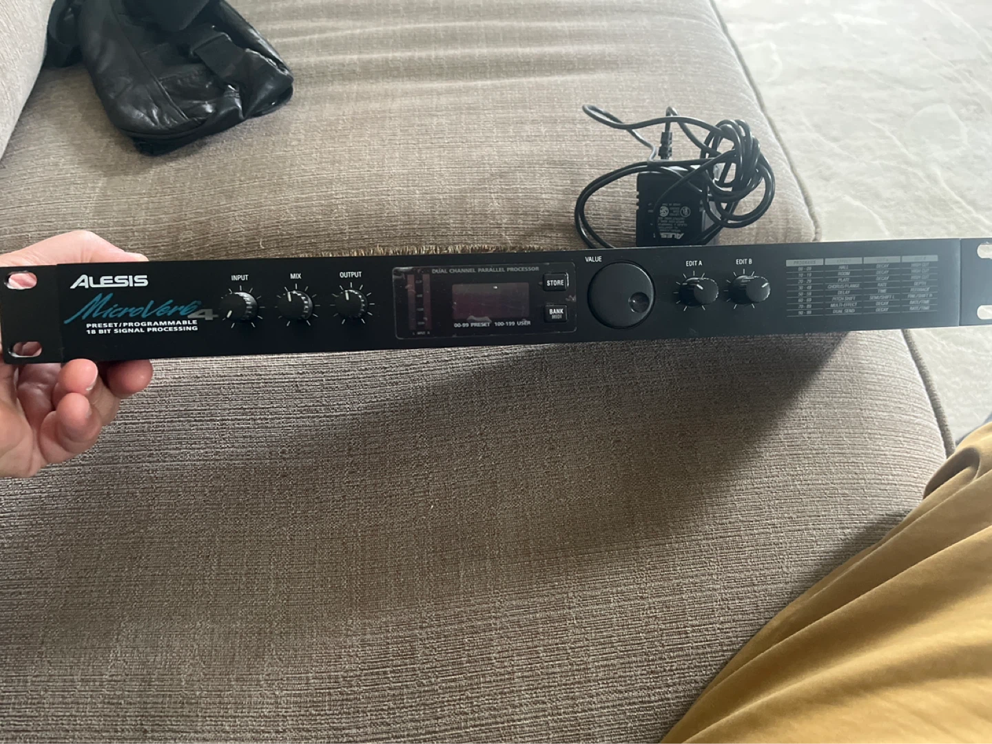 Alesis Microverb 4 16-Bit Digital Reverb