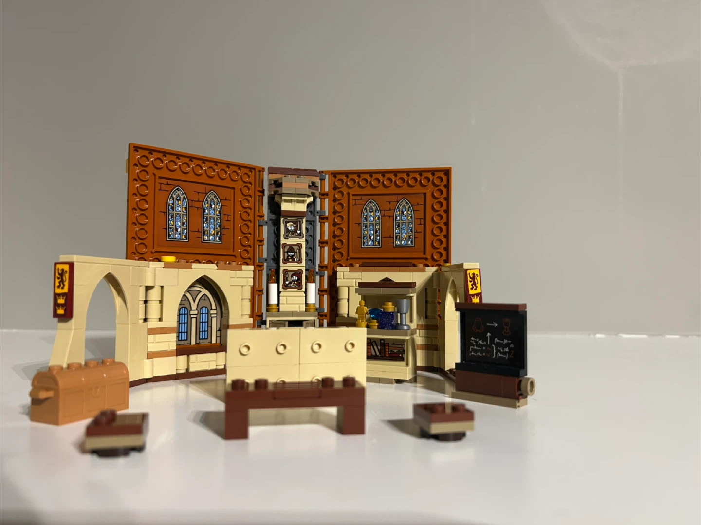 LEGO Harry Potter HogwartsMoment Transfiguration Class Set 76382 - photo 4