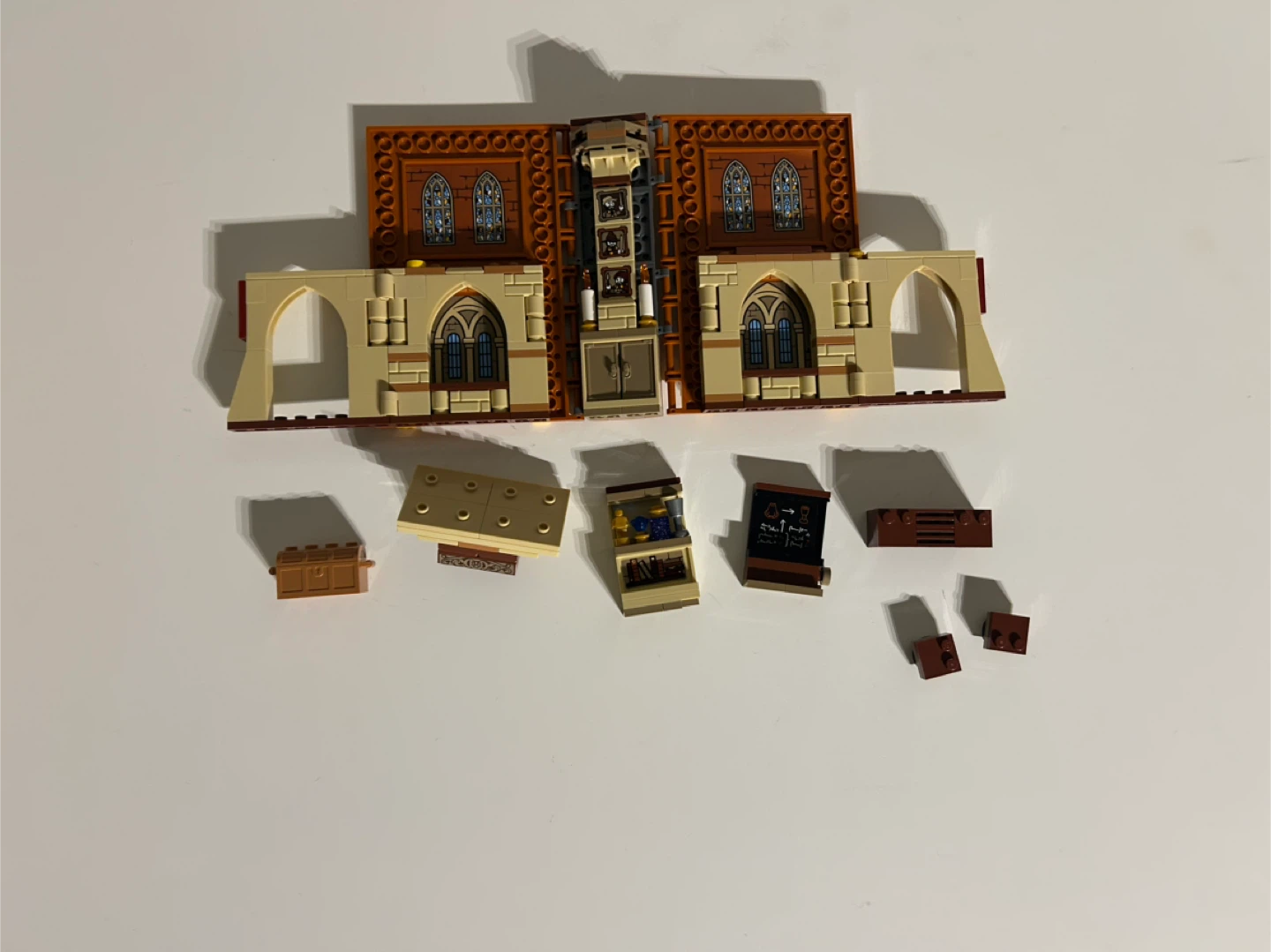 LEGO Harry Potter HogwartsMoment Transfiguration Class Set 76382 - photo 5