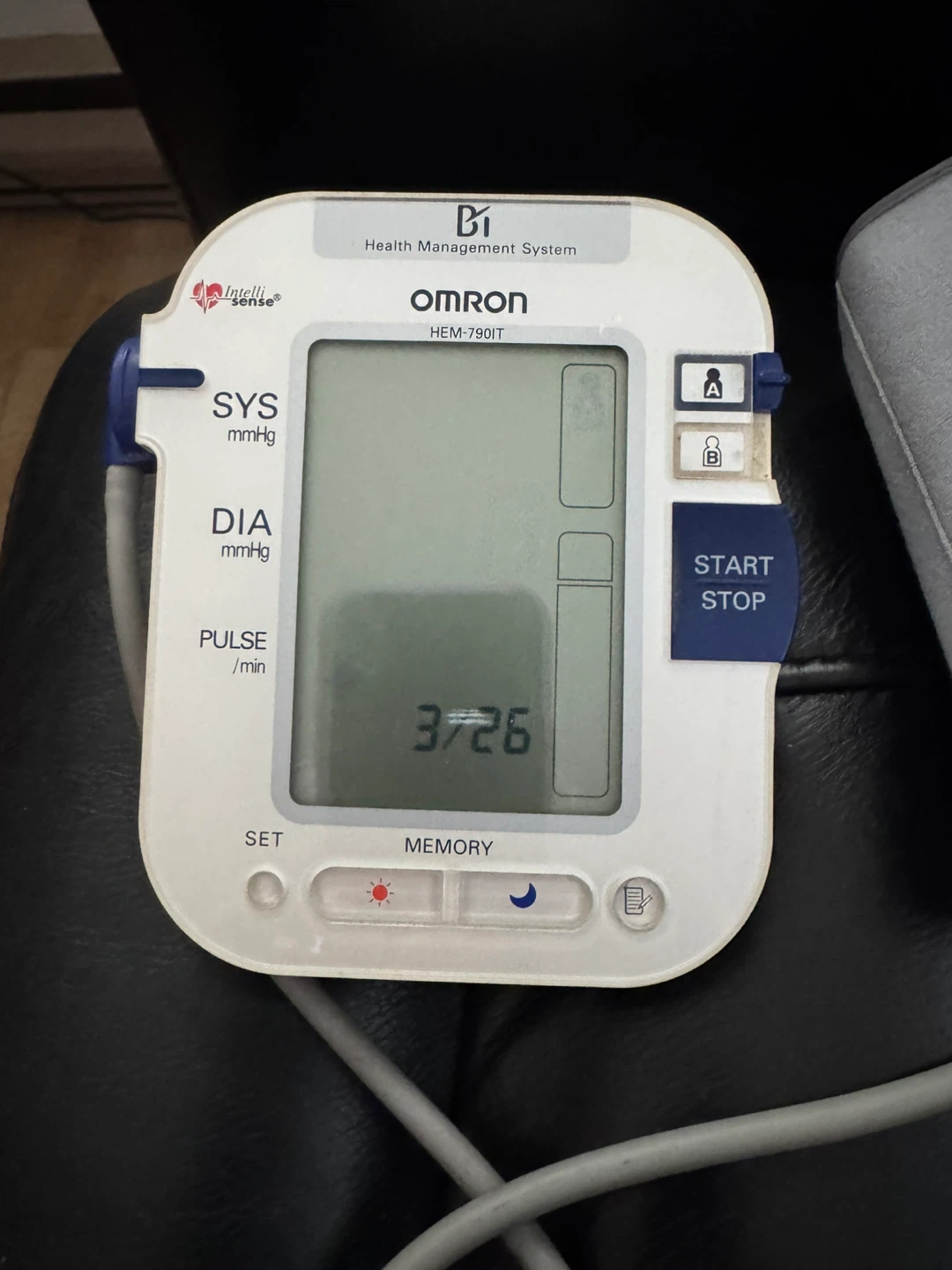 Omron HEM-790IT Automatic Blood Pressure Monitor - photo 5