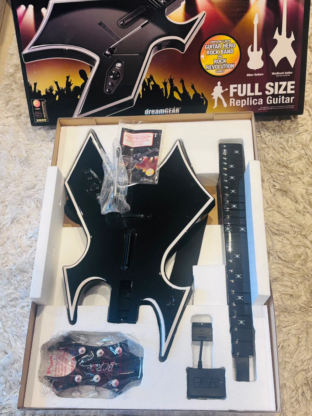 dreamGEAR Warbeast BC Rich Full Size Replica Guitar - photo 4