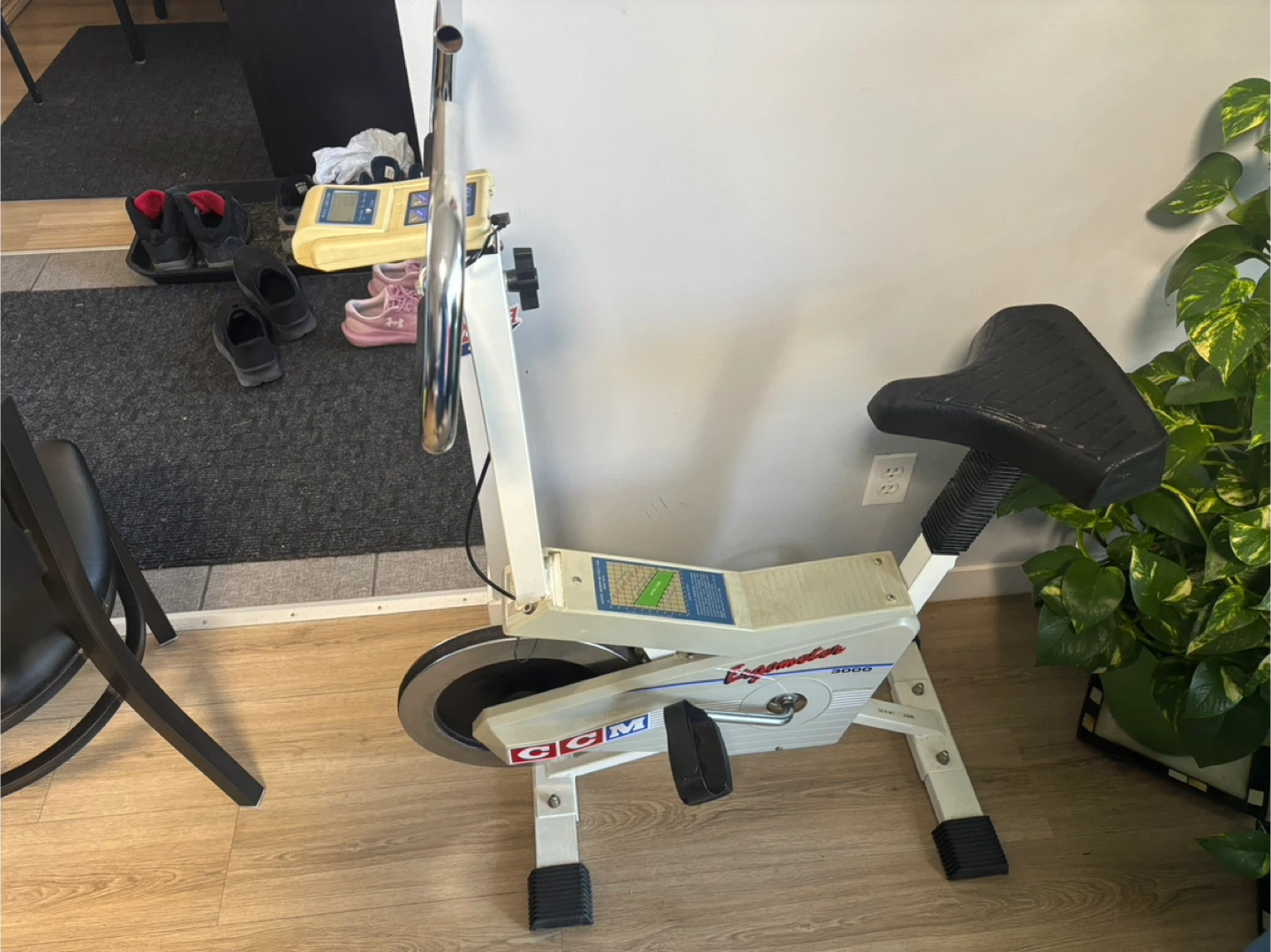 CCM "Expander 3000" Stationary Bike - photo 2