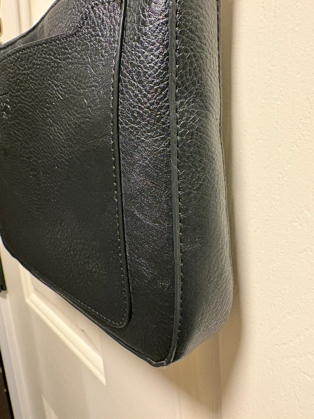 Roots Black Leather Crossbody Bag - photo 5