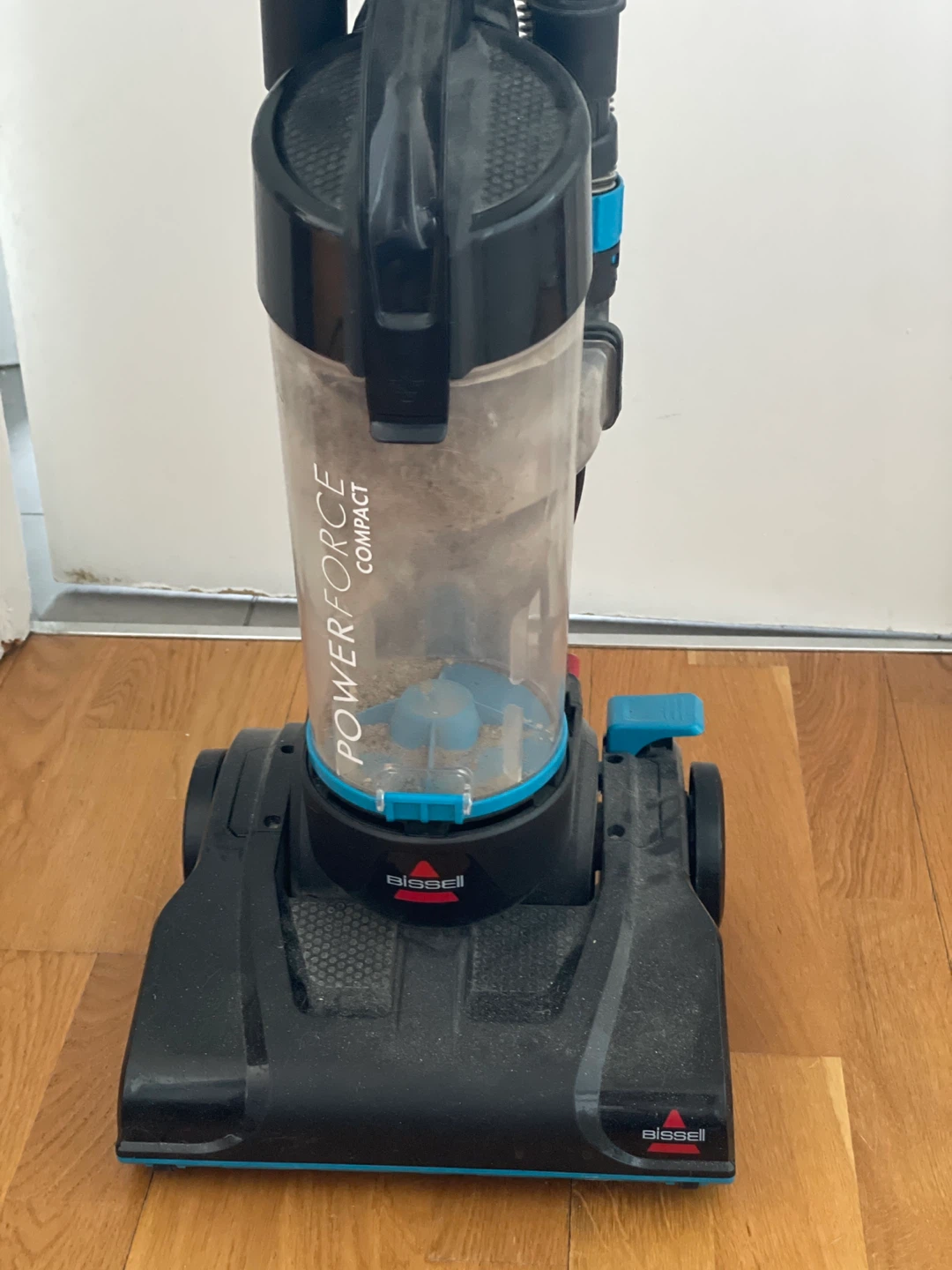 Bissell PowerForce Compact Vacuum Cleaner - photo 2