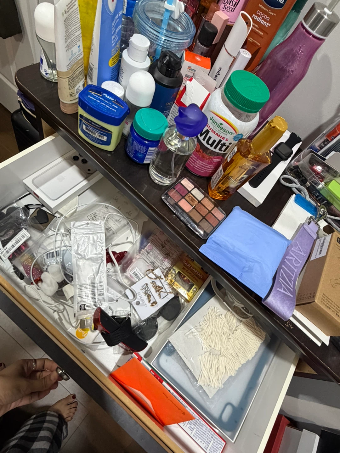 Brown color dresser with no major damage - photo 3