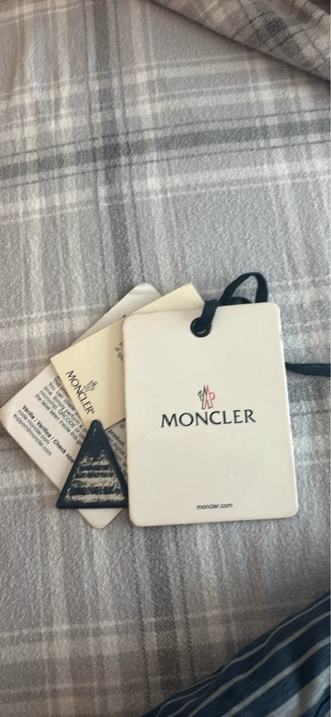 Moncler Cardamine Vest (black) - tags and NFC scans - photo 4
