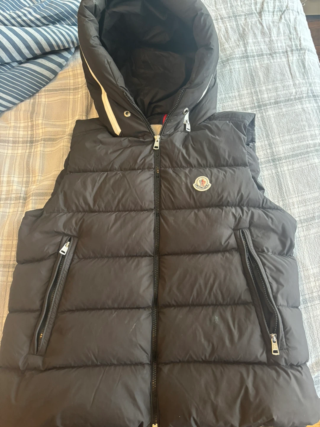 Moncler Cardamine Vest (black) - tags and NFC scans - photo 2
