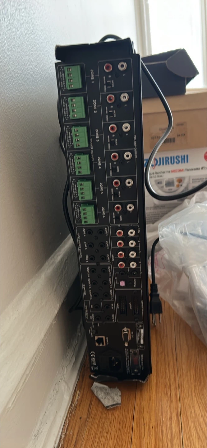 6 Source 6 Zone Multiroom Controller Amplifier with Wall Plates