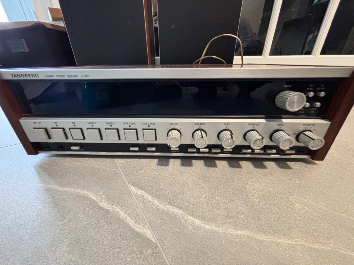 Tandberg TR 2075 FM/AM Stereo Receiver