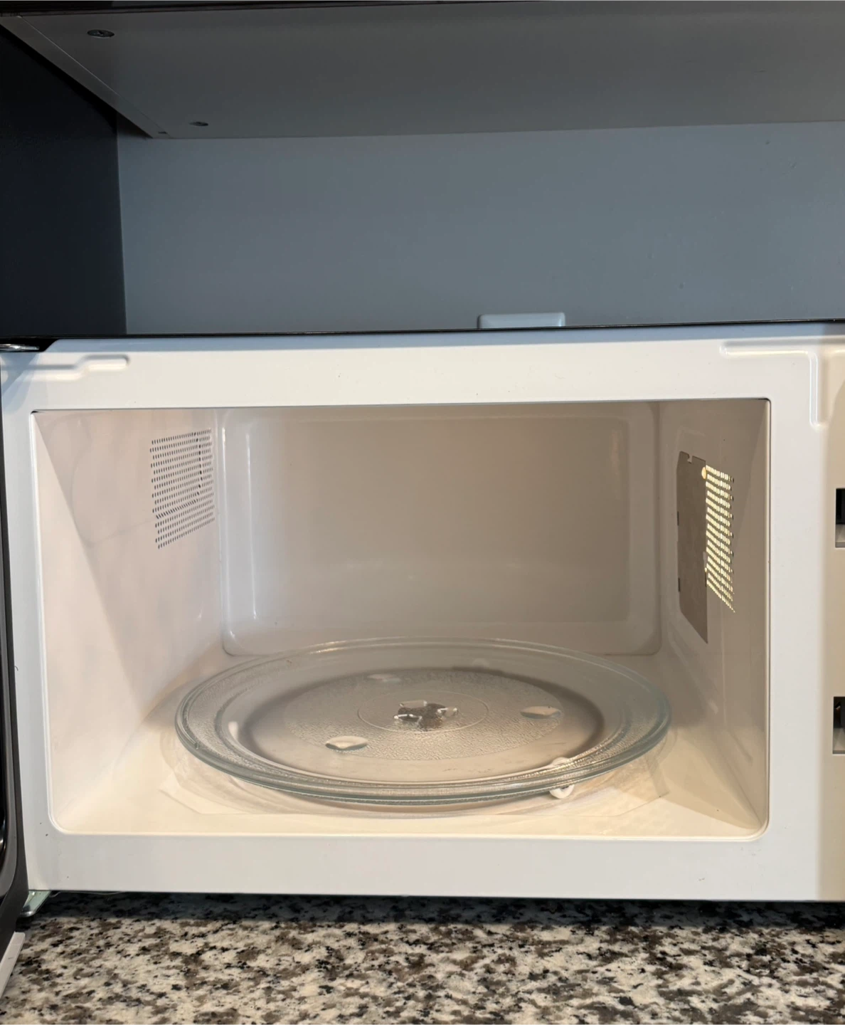 Hamilton Beach Microwave Oven 1.1 cu.ft - photo 4