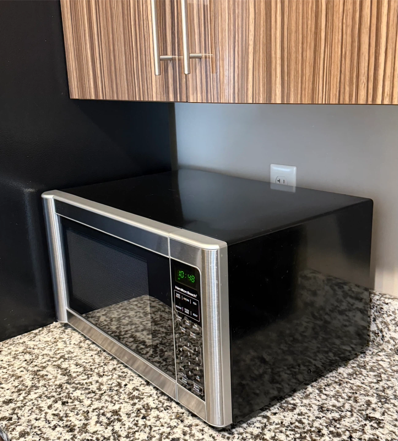 Hamilton Beach Microwave Oven 1.1 cu.ft - photo 3