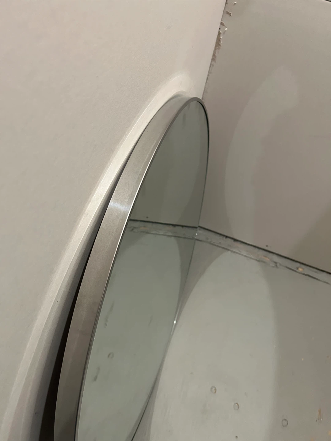 Round Wall Mirror – Metal Frame - photo 3