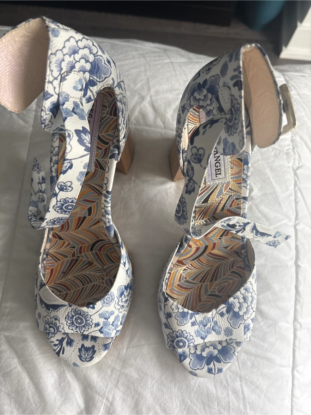 Sng Sanangel Women's Floral Block Heel Sandals