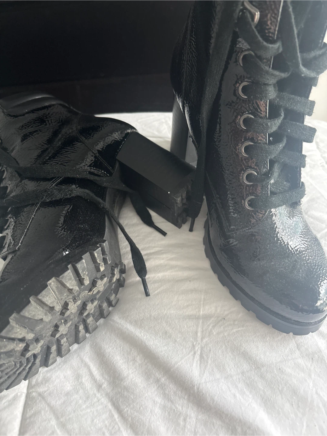 Black Patent Lace-Up Block Heel Boots from Le Chateau - photo 2